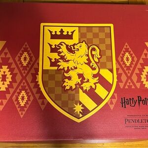 Pendleton Woolen Mills Harry Potter Robe - Red